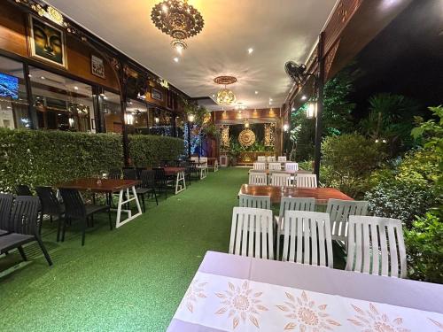 Εστιατόριο ή άλλο μέρος για φαγητό στο Kokhaburi Hotel