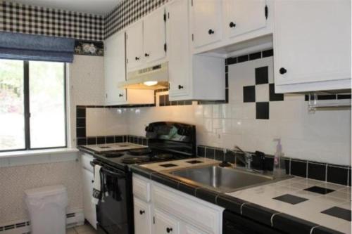 Η κουζίνα ή μικρή κουζίνα στο Windsor Hill D41, WV