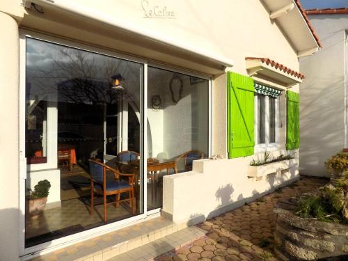 Royan - MAISON RUSTIQUE avec jardin clos - proche COMMERCES et PLAGES