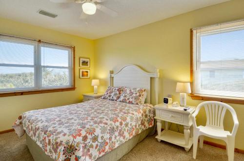 Postel nebo postele na pokoji v ubytování OS545B- Life's A Beach