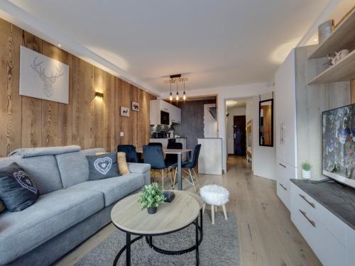 Zdjęcie z galerii obiektu Appartement cosy rénové à Tignes, proche des pistes, balcon, wifi - FR-1-641-13 w mieście Tignes
