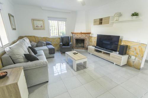Canovas Nerja - Villa Marimel con Piscina Privada