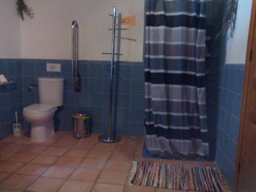 Cortijo Covaroca tesisinde bir banyo