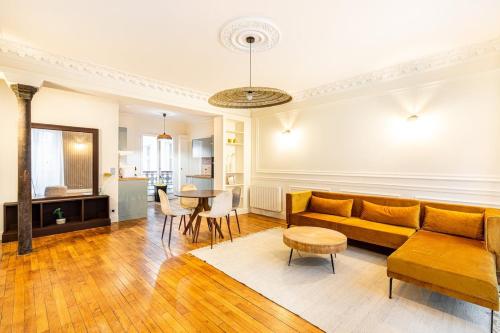 Stay in the Heart of Le Marais!