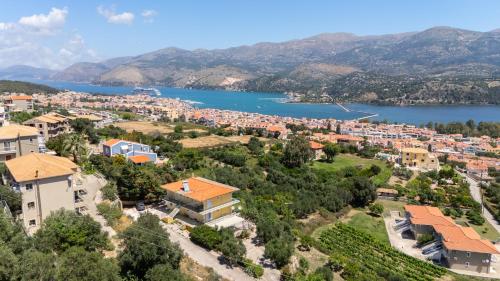 Imagine din galeria proprietății Apaggio di Argostoli Apartments - private parking & sea view în Argostoli