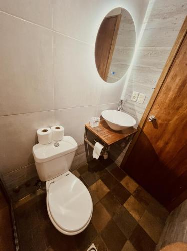 Ένα μπάνιο στο Casa Natural Mystic