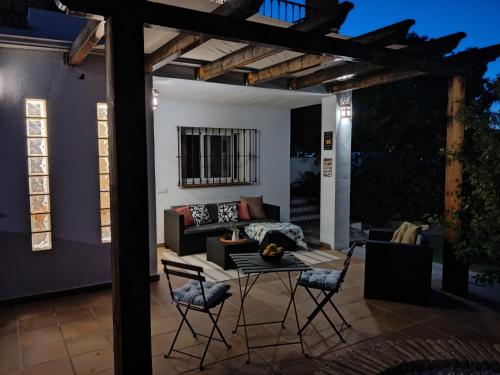 The Lemon Grove House - large private garden, private pool - perfect for families