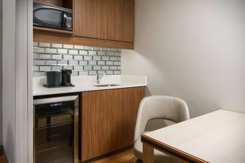 Courtyard by Marriott Orlando Lake Buena Vista at Vista Centre Image