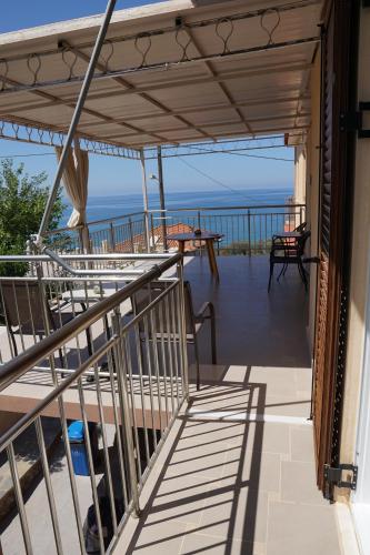 301 Sea And Sun Apartments Kardamili