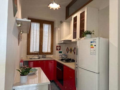 Кухня или мини-кухня в la casa di Elena
