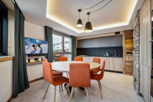 Chalet Hôtel Quartzにあるキッチンまたは簡易キッチン