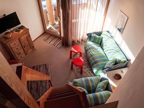 Χώρος καθιστικού στο Apartment Girun by Interhome