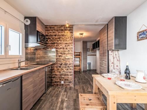Studio Plein Soleil - Val Claret-9 by Interhome
