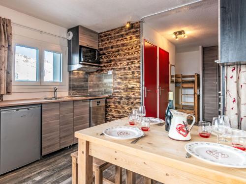 Studio Plein Soleil - Val Claret-9 by Interhome