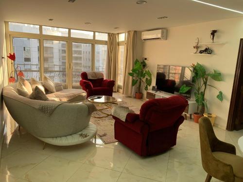 Wonderful 2bedroom apartment front of city stars mall 3