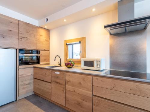 Apartment Home Club - Lavachet-10 by Interhome
