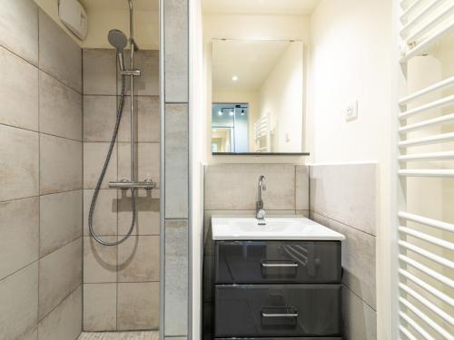 Apartment Home Club - Lavachet-10 by Interhome