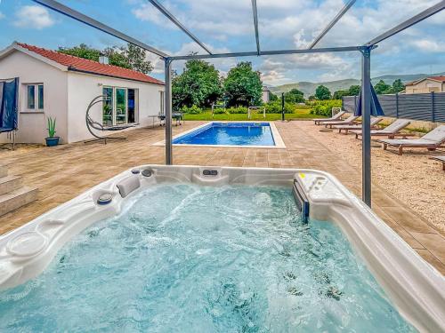 Πισίνα στο ή κοντά στο Holiday Home Ana by Interhome