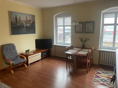 Μια τηλεόραση ή/και κέντρο ψυχαγωγίας στο Apartament Słupsk
