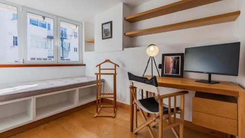 1BDR Apartment with Terrace and View by LovelyStay