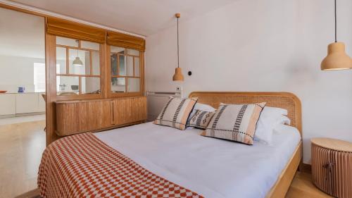 1BDR Apartment with Terrace and View by LovelyStay