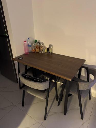 Ποτά στο studio appartment in Ajman