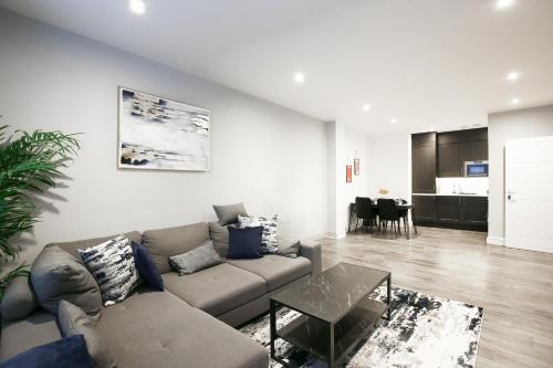 Churchill Square Views - 1 Bed Central Brighton Apartment - 400m to Beach - Sleeps 4 photo 6
