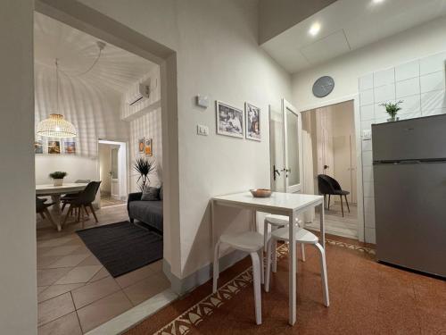 Ambrogio 33 - three bedrooms three bathrooms
