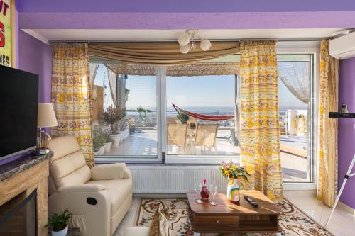 City's Balcony, Iconic Friends Inspired Home, Most Epic View by #BiNoBi!
