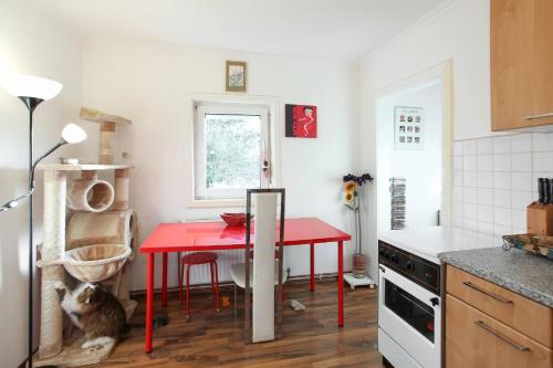 Charming Vienna Retreat with Garden Metro Access