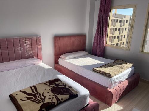 Fotografie z fotogalerie ubytování شقة مفروشة للإيجار v destinaci ‘Ezbet `Abd el-Ḥamîd