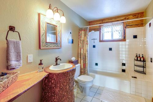 Un baño de 10 Mi to Deer Valley Mtn-View Gem with Game Room