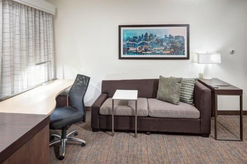 Residence Inn Kansas City Country Club Plaza Image