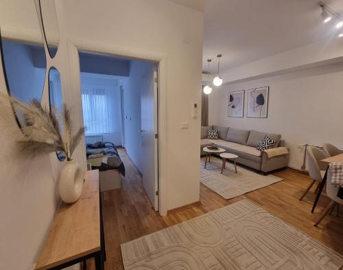 Khu vực ghế ngồi tại Luxury Gold Apartment