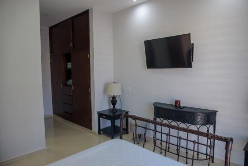 Afbeelding uit fotogalerij van 2br/2ba Condo 1 block to ocean! - Unit 6 in Mazatlán