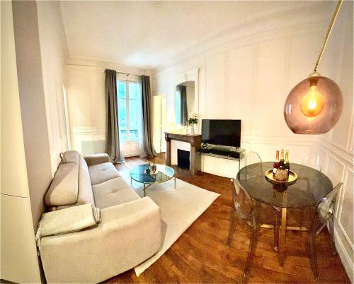 Prestige à Paris Luxe, Calme et Proche Tour Eiffel et Champs-Élysées