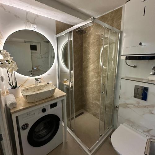 חדר רחצה ב-Apartman Budva Centar