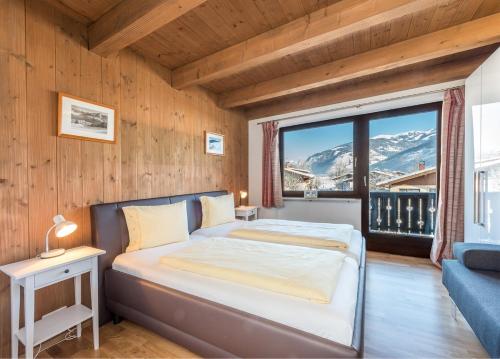 Haus Sonas - Apt with Bedroom & Loft sleeping area