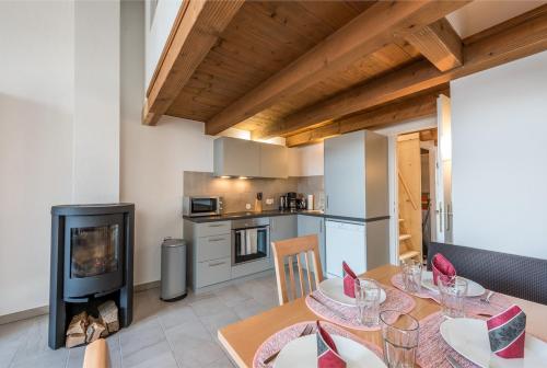 Haus Sonas - Apt with Bedroom & Loft sleeping area