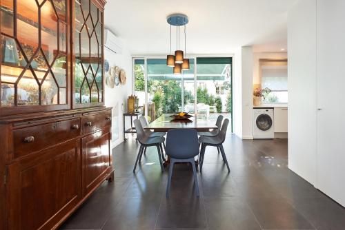 Unique Townhouse with Private Garden & Pool - Lisbon