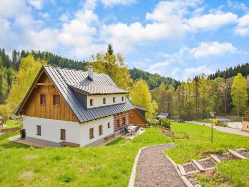 Holiday Home in aclé by Family Ski Park