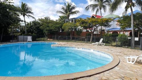 Villa Zanoli - Close to everything with pool!