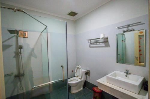 Ванная комната в Chau Gia Hotel
