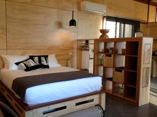 Ένα ή περισσότερα κρεβάτια σε δωμάτιο στο Bed + Bauhaus