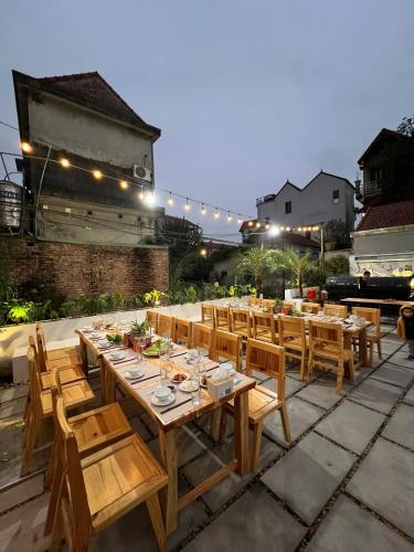 En restaurant eller et andet spisested på Havana Tam Coc Ninh Binh