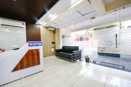 Vstupní hala nebo recepce v ubytování FabHotel Palm Paradise