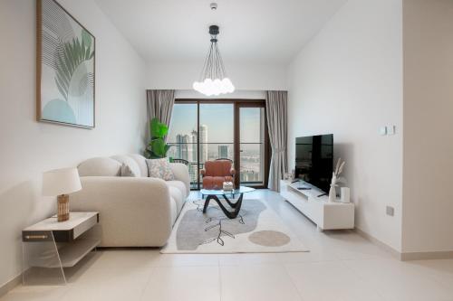 Prime Downtown Location 2BR Apt Burj Royale