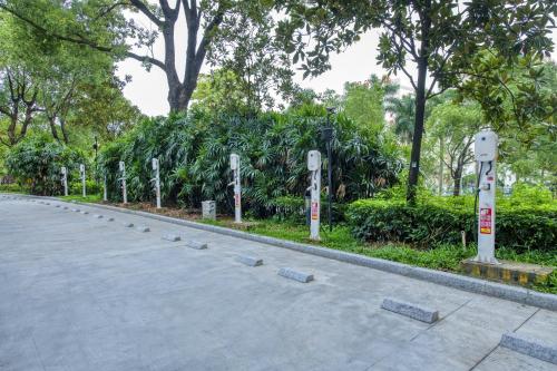 Κήπος έξω από το Dongguan Royal Garden Hotel