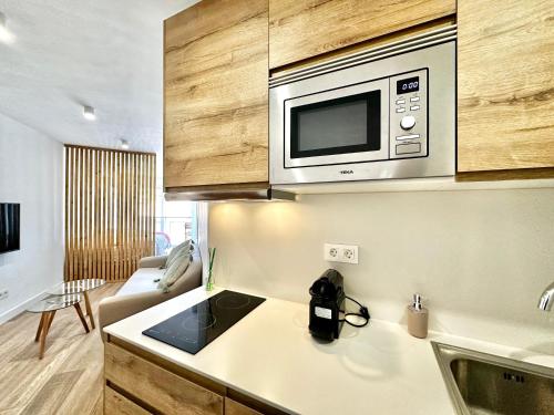 Oasis Studio Marbella Center with mountain views - EaW Homes