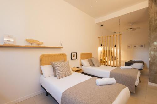 FLORIT FLATS - The Pitiusas Rooms